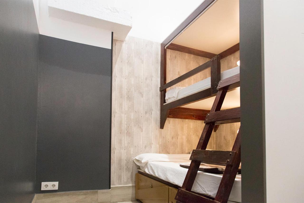 Ant Hostel Барселона Екстериор снимка