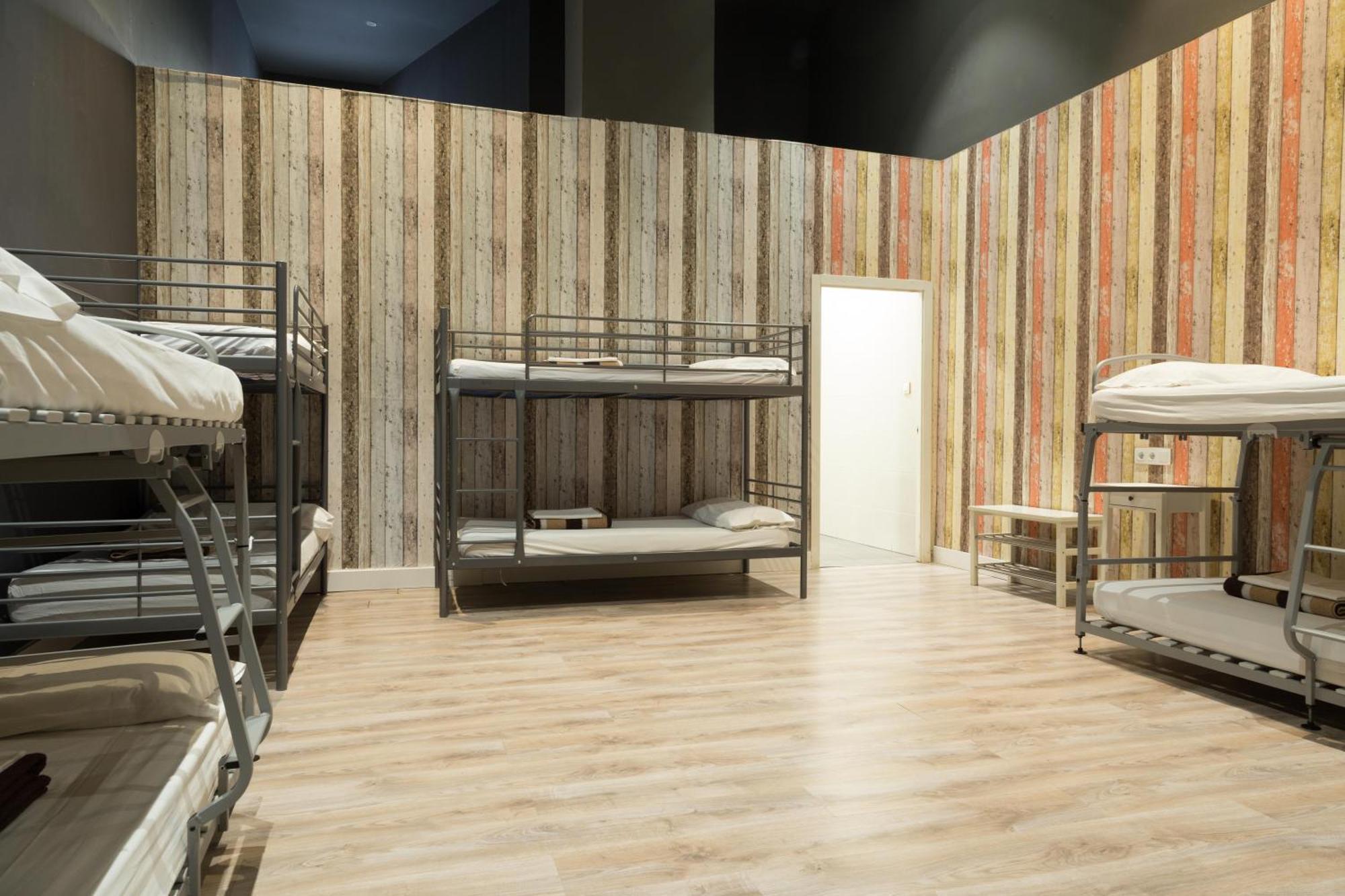 Ant Hostel Барселона Екстериор снимка