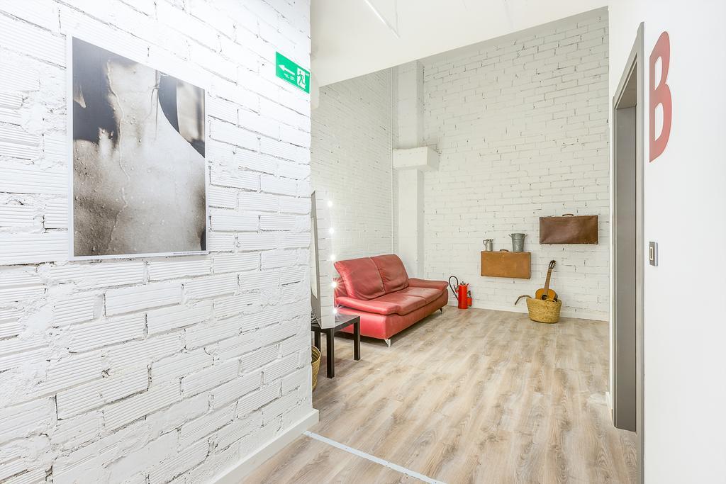 Ant Hostel Барселона Екстериор снимка
