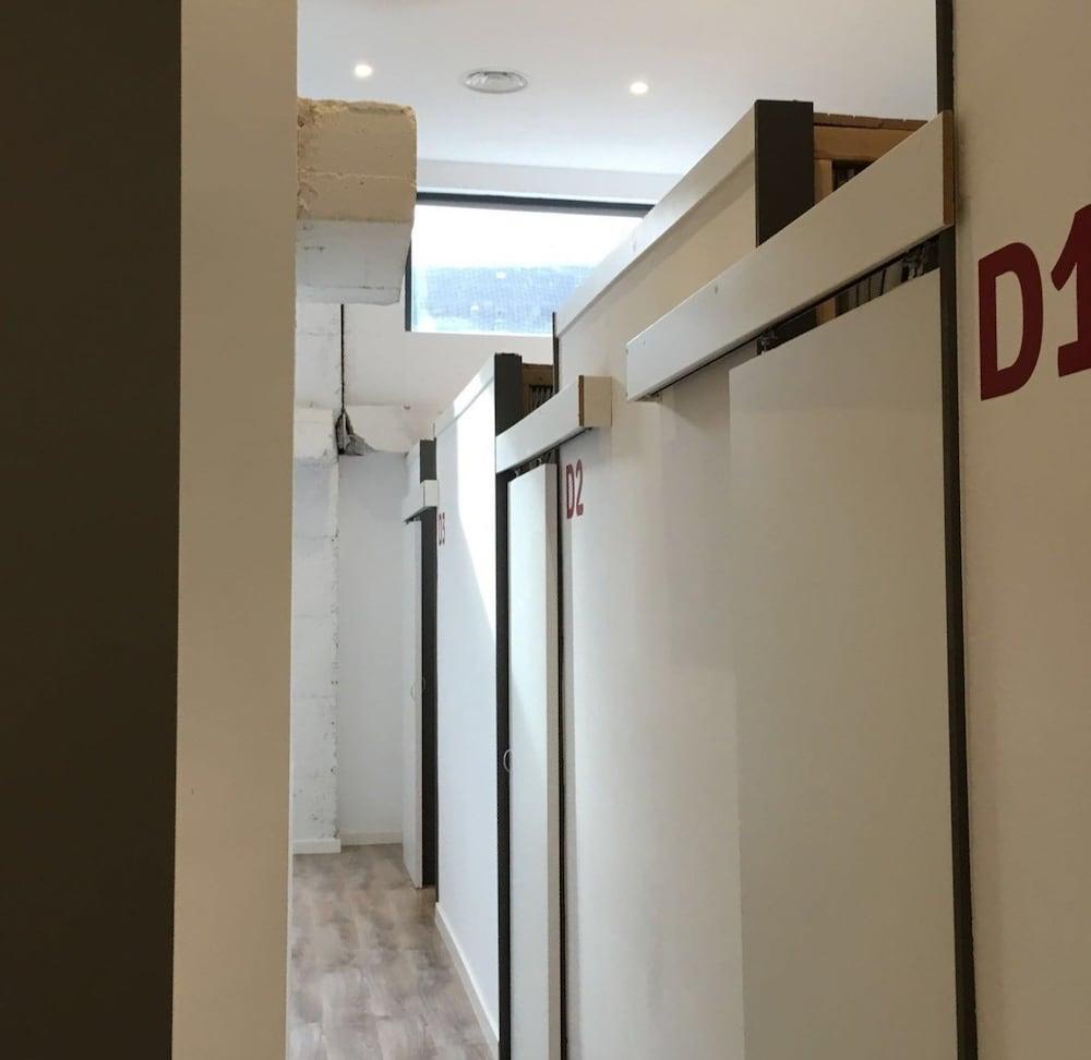 Ant Hostel Барселона Екстериор снимка